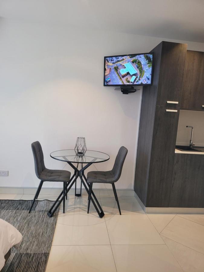 Rt Properties @ The Lennox Airport Residential Akra Dış mekan fotoğraf